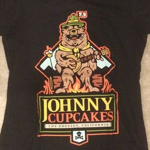 NWOT Johnny Cupcakes shirt